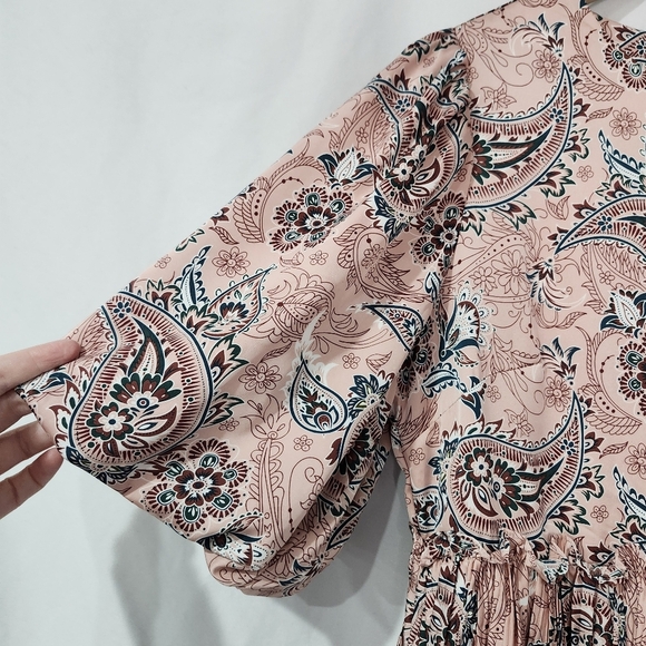 Code X Mode Women's Tiered Dress Size M Mauve Green Satin Floral Paisley Party - Picture 3 of 9